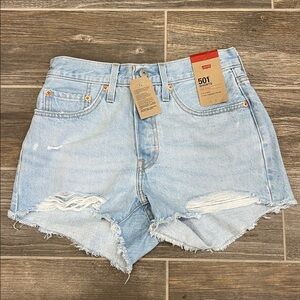 NWT Womens LEVI’S 501 Shorts Size 26 waist